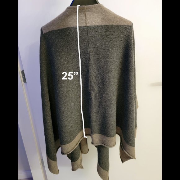 Black Goat Cashmere 2 Tone Cape - Picture 4 of 10